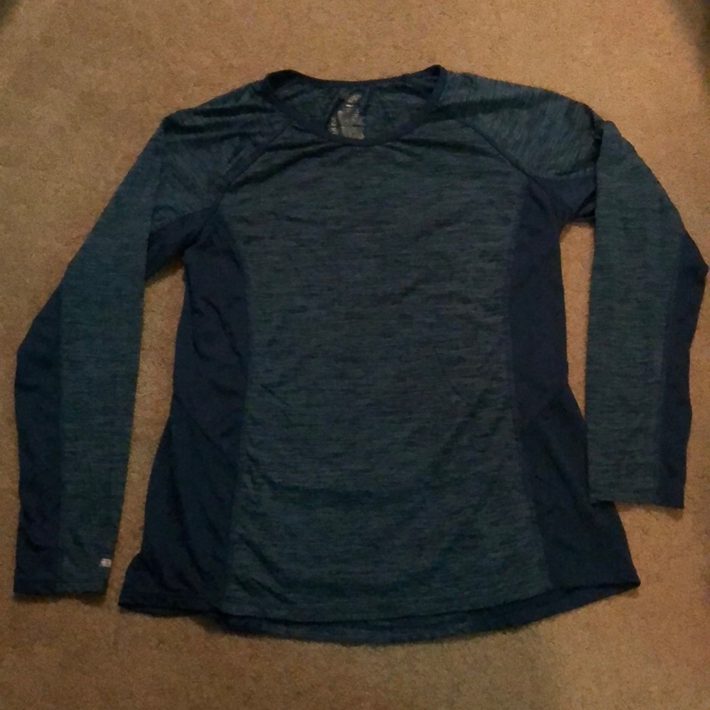 Danskin Now fitted LG 12-14 long sleeve workout
